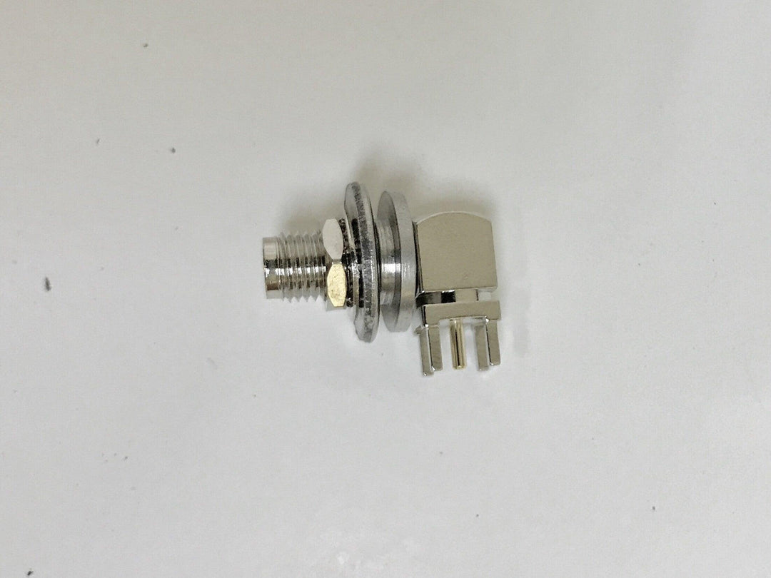 Monitor Antenna Connector: 90 connector, and jam nuts - RVi