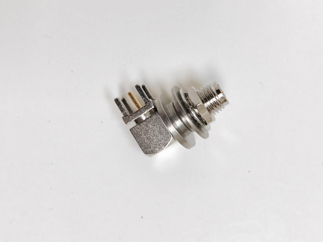 Brake Antenna Connector: 90 connector, and jam nuts - RVi